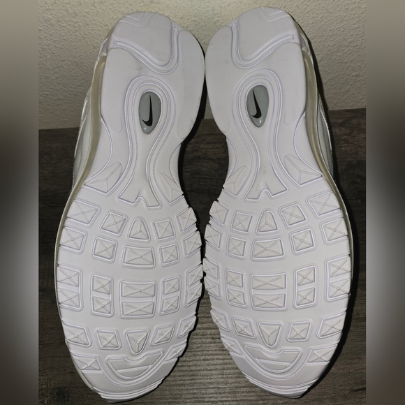 Men's Nike Air Max 97 Casual Shoes - Picture 2 of 6